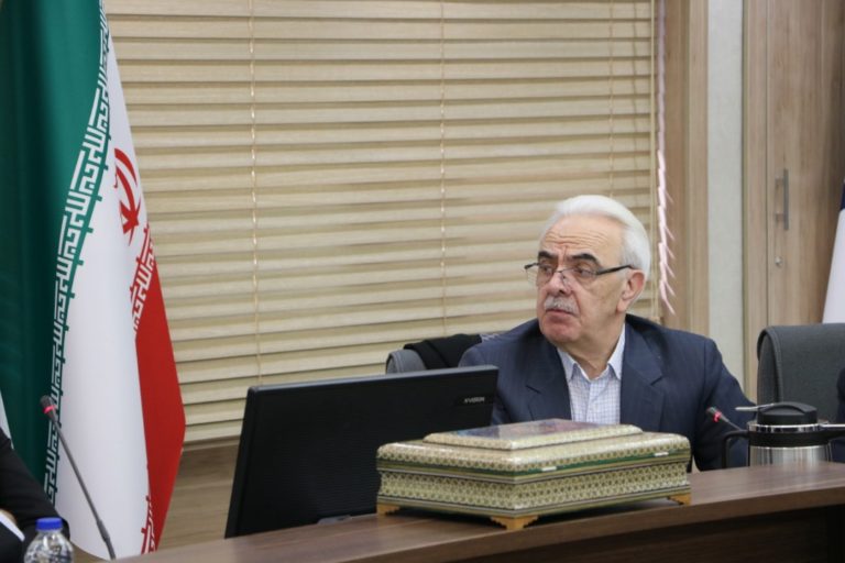 عکس از واکنش تند رئیس انجمن داروسازان ایران به دعوتنامه رئیس سازمان غذا و دارو